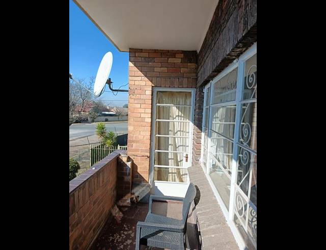 1 BEDROOM APARTMENT FOR SALE IN LAMBTON